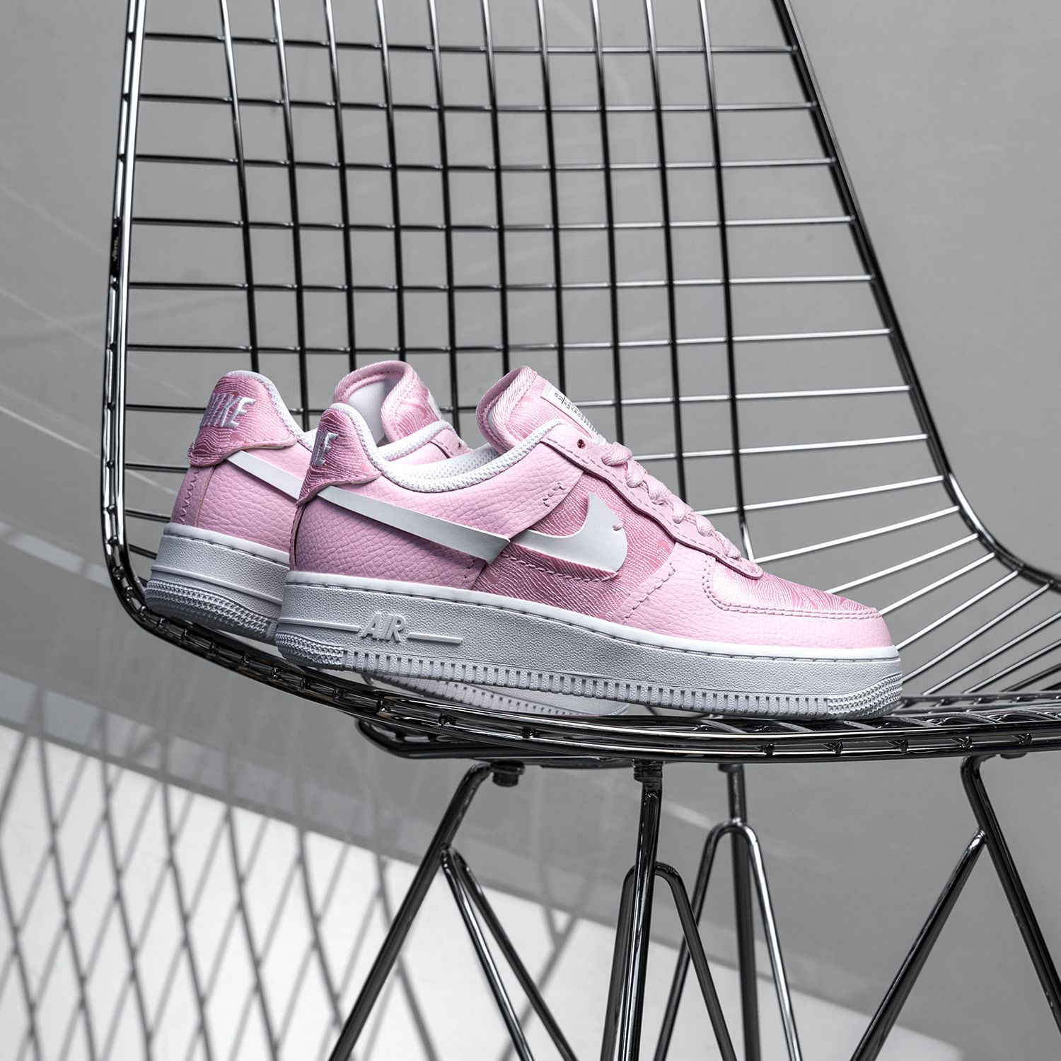 Giày Nike Wmns Air Force 1 Low LXX 'Pink Foam' DJ6904-600 - Ảnh 2