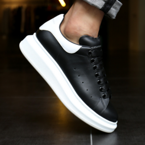 Alternative view of Giày Alexander McQueen Oversized Sneaker 'Black White' 2019 553680-WHGP5-1070