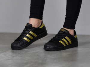 Giay Adidas Superstar J 'Cblack Goldmt Goldmt' BB2871