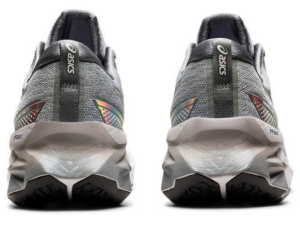 Giay Asics NovaBlast 2 'Platinum' 1011B289-020