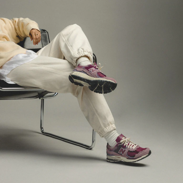 Giày New Balance 2002R 'Pink Violet' M2002RDH - Ảnh 2