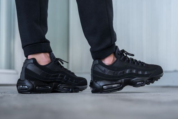 Giày Nike Air Max 95 'Essential Triple Black' CI3705-001 - Ảnh 6