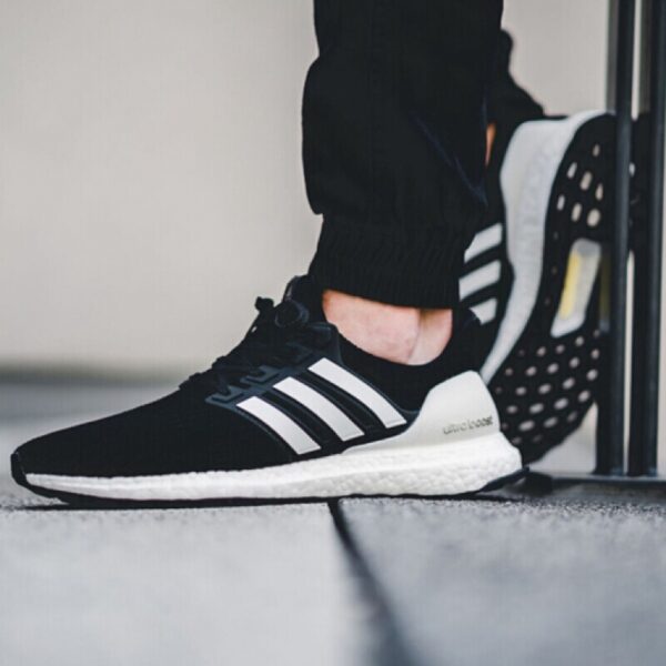Giày Adidas UltraBoost 4.0 'Show Your Stripes' AQ0062 - Ảnh 3
