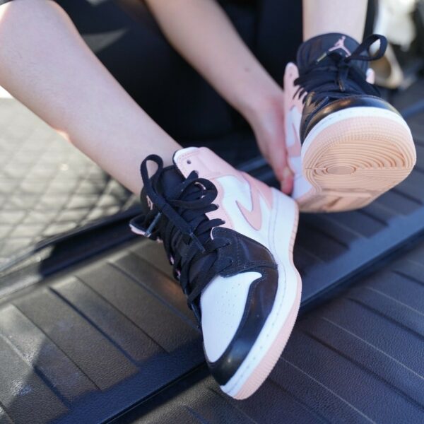 Giày Nike Air Jordan 1 Mid GS 'Crimson Tint' 554725-133 - Ảnh 5