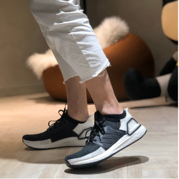 Giày Adidas Wmns UltraBoost 19 'Oreo' B75879 - Ảnh 3