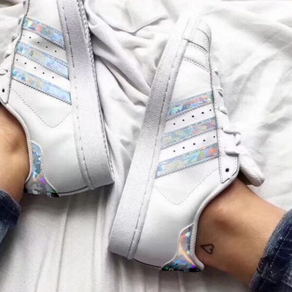 Giày Adidas Superstar 'White Holographic Stripes' F33889 - Ảnh 3