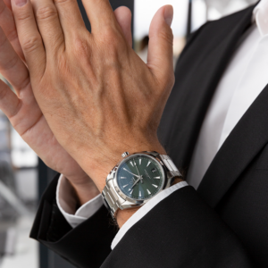 Alternative view of Đồng Hồ Omega Seamaster Aqua Terra Automatic 'Blue' 220-20-34-20-03-001