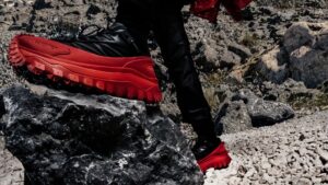 Giay Moncler Trailgrip GTX Low Trainers 'Black Red' H209B4M00120M2058P49