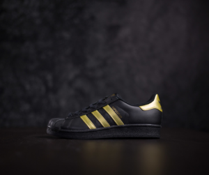 Giay Adidas Superstar J 'Cblack Goldmt Goldmt' BB2871