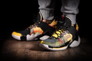 Alternative view of Giày Nike Jordan Why Not Zer0.2 'Flash Crimson' AQ3562-002