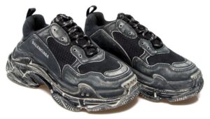 Alternative view of Giày Balenciaga Triple S 'Faded Black' 536737-W3CN3-1000