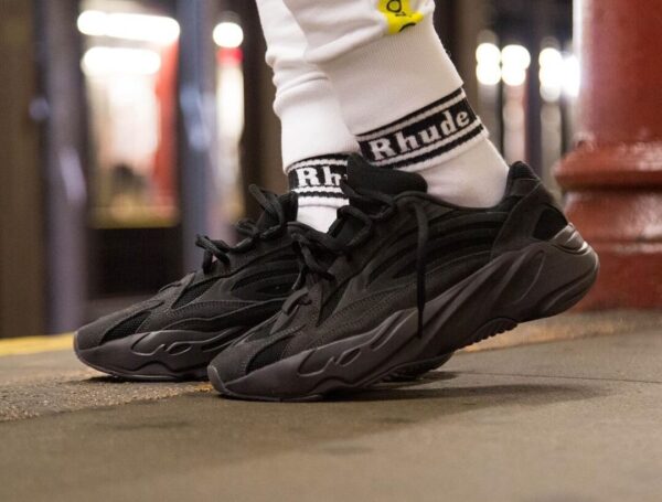 Giày Adidas Yeezy Boost 700 V2 'Vanta' FU6684 - Ảnh 2
