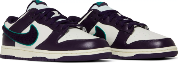 Giay Nike Dunk Low 'Chenille Swoosh Grand Purple' DQ7683-100