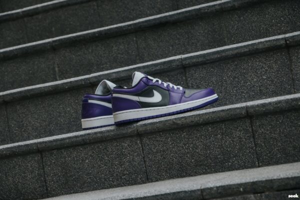 Giày Nike Air Jordan 1 Low GS 'Black Court Purple' 553560-501 - Ảnh 2