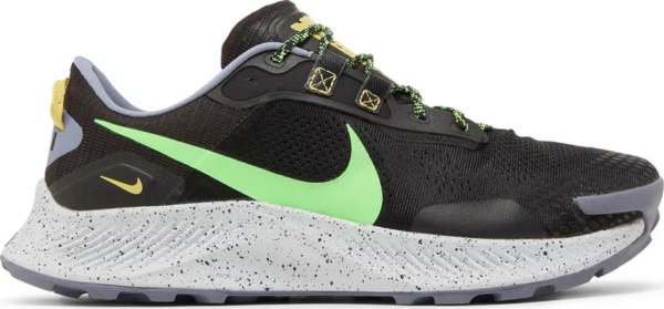 Giay Nike Pegasus Trail 3 'Black Green Strike' DA8697-004