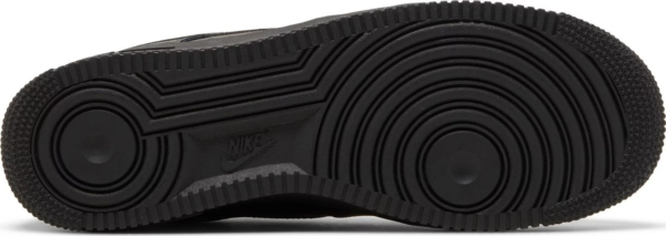 Giay Nike Air Force 1 '07 'Fresh Triple Black' DM0211-001