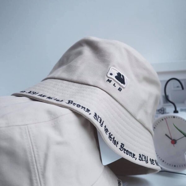 Mũ MLB Gothic Stadium Bucket Hat New York Yankees White 32CPHG011-50B - Ảnh 5