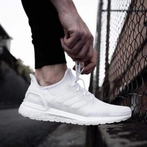 Alternative view of Giày Adidas UltraBoost 19 J 'Triple White' EF0931