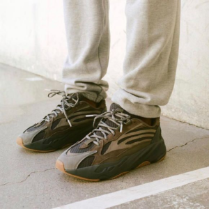 Alternative view of Giày Adidas Yeezy Boost 700 V2 'Geode' EG6860