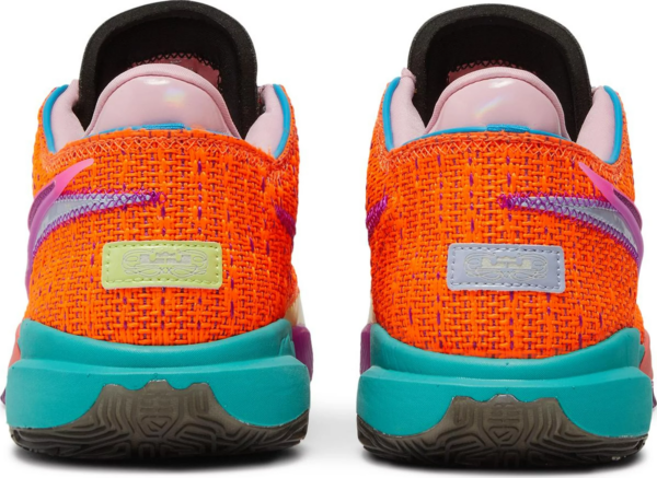 Giay Nike LeBron 20 'Chosen 1' DJ5423-800