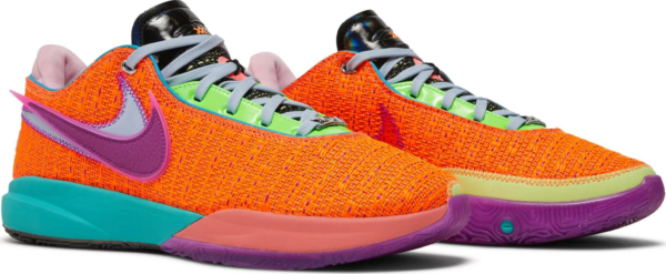 Giay Nike LeBron 20 'Chosen 1' DJ5423-800