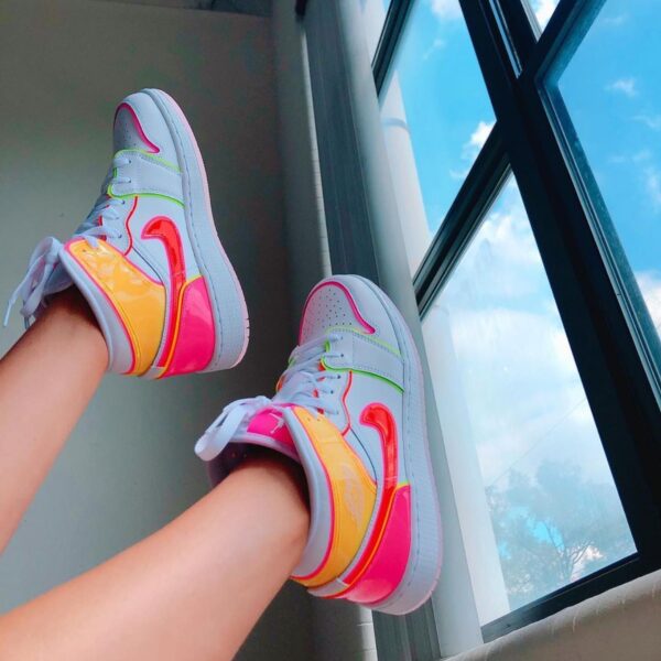 Giày Nike Air Jordan 1 Mid SE GS 'Edge Glow' CV4611-100 - Ảnh 2