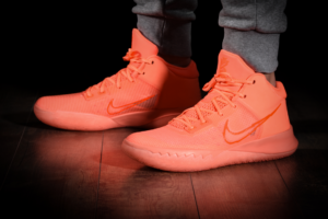 Alternative view of Giày Nike Kyrie Flytrap 4 'Bright Mango' CT1972-800