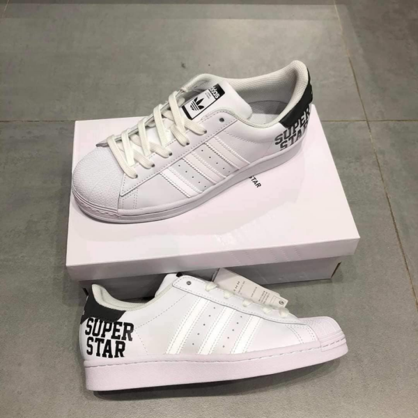 Giày Adidas Superstar J 'Varsity Pack White Black' FV3739 - Ảnh 2