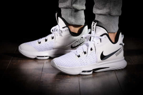 Giày Nike LeBron Witness 5 'White Black' CQ9380-101 - Ảnh 4