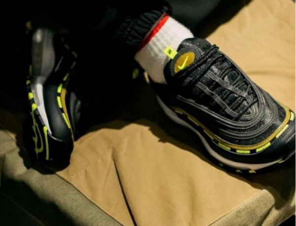 Giày Nike Undefeated x Air Max 97 'Black Volt' DC4830-001 - Ảnh 3