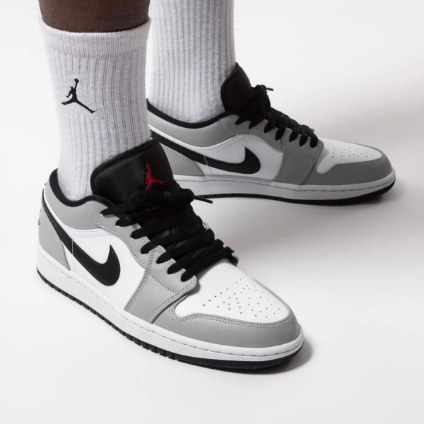 Giày Nike Air Jordan 1 Low 'Light Smoke Grey' 553558-030 - Ảnh 2