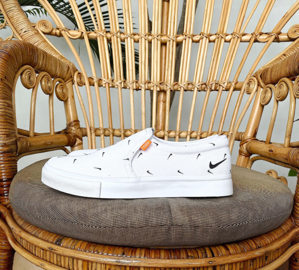 Giày Nike Court Royale Swoosh Print CZ8095-100 - Ảnh 2