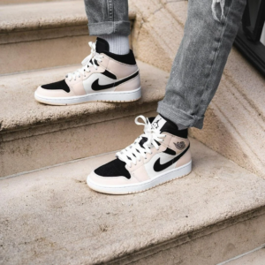 Alternative view of Giày Nike Air Jordan 1 Mid 'Barely Orange' (W) BQ6472-800