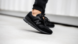 Giay New Balance 997H 'Triple Black' CM997HCI