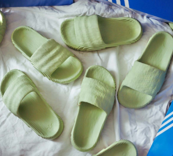 Dép Adidas Adilette 22 Slides 'Magic Lime' GX6946 - Ảnh 3