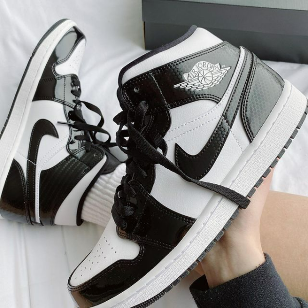 Giày Nike Air Jordan 1 Mid SE 'Carbon Fiber' DD1649-001 - Ảnh 2