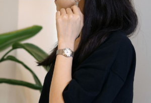 Alternative view of Đồng Hồ Omega Constellation Manhattan 'Silver' 131-10-25-60-02-001