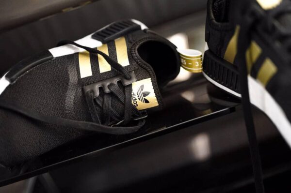 Giày Adidas Wmns NMD_R1 'Metallic Formstrip-Core Black' FX8833 - Ảnh 5