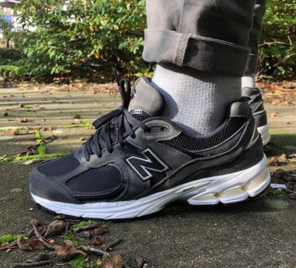 Giày New Balance 2002R OG 'Dark Grey' ML2002RB - Ảnh 2