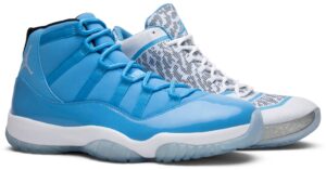 Alternative view of Giày Nike Air Jordan Retro 'Ultimate Gift of Flight Pack' 717602-900