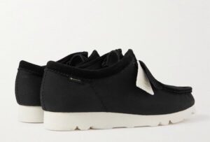 Giay Clarks Wallabee Gore-Tex 'Black Canvas' 261-60315