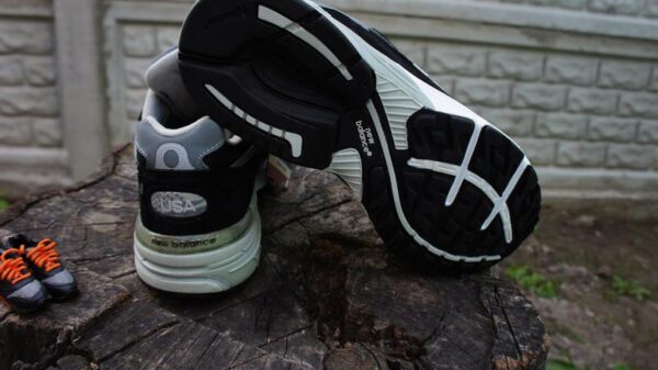 Giày New Balance Wmns 993 'Black White Grey' WR993BK - Ảnh 4
