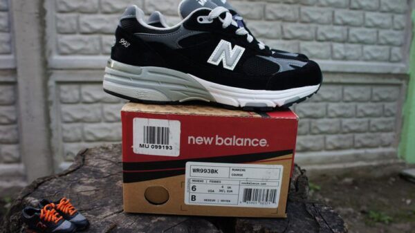 Giày New Balance Wmns 993 'Black White Grey' WR993BK - Ảnh 6