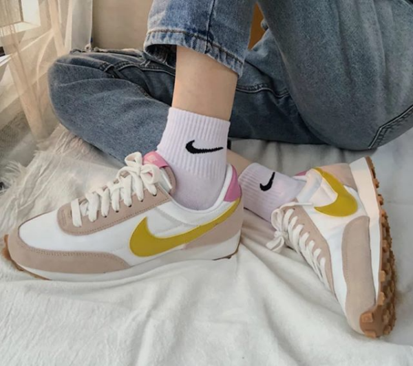 Giày Nike Wmns Daybreak 'Fossil Stone Saffron Quartz' CK2351-200 - Ảnh 2
