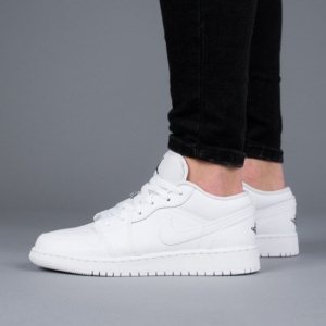 Alternative view of Giày Nike Air Jordan 1 Low GS 'White Black' 553560-101