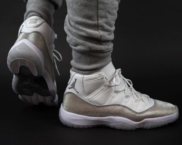 Giày Nike Wmns Air Jordan 11 Retro 'Vast Grey' AR0715-100 - Ảnh 3