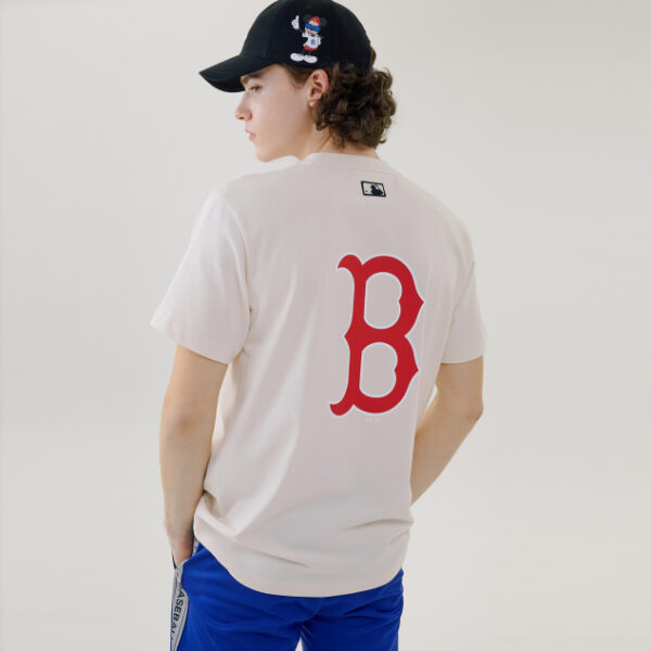 Áo MLB X Disney Action Short Sleeve T Shirt Boston Red Sox Ivory 31TSK2031-43L - Ảnh 5