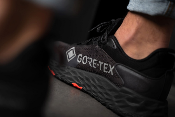 Giày New Balance Fresh Foam Hierro V5 'Black' MTHIEBX5 - Ảnh 8