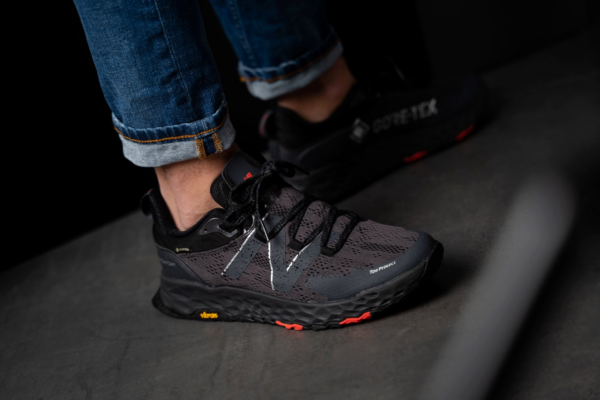 Giày New Balance Fresh Foam Hierro V5 'Black' MTHIEBX5 - Ảnh 7