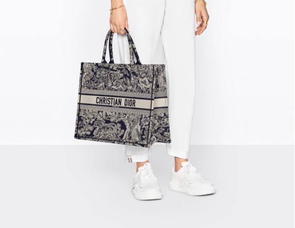 Tui Dior Book Tote Large 'Blue Toile Reverse Embroidery' M1286ZRGO-M928
